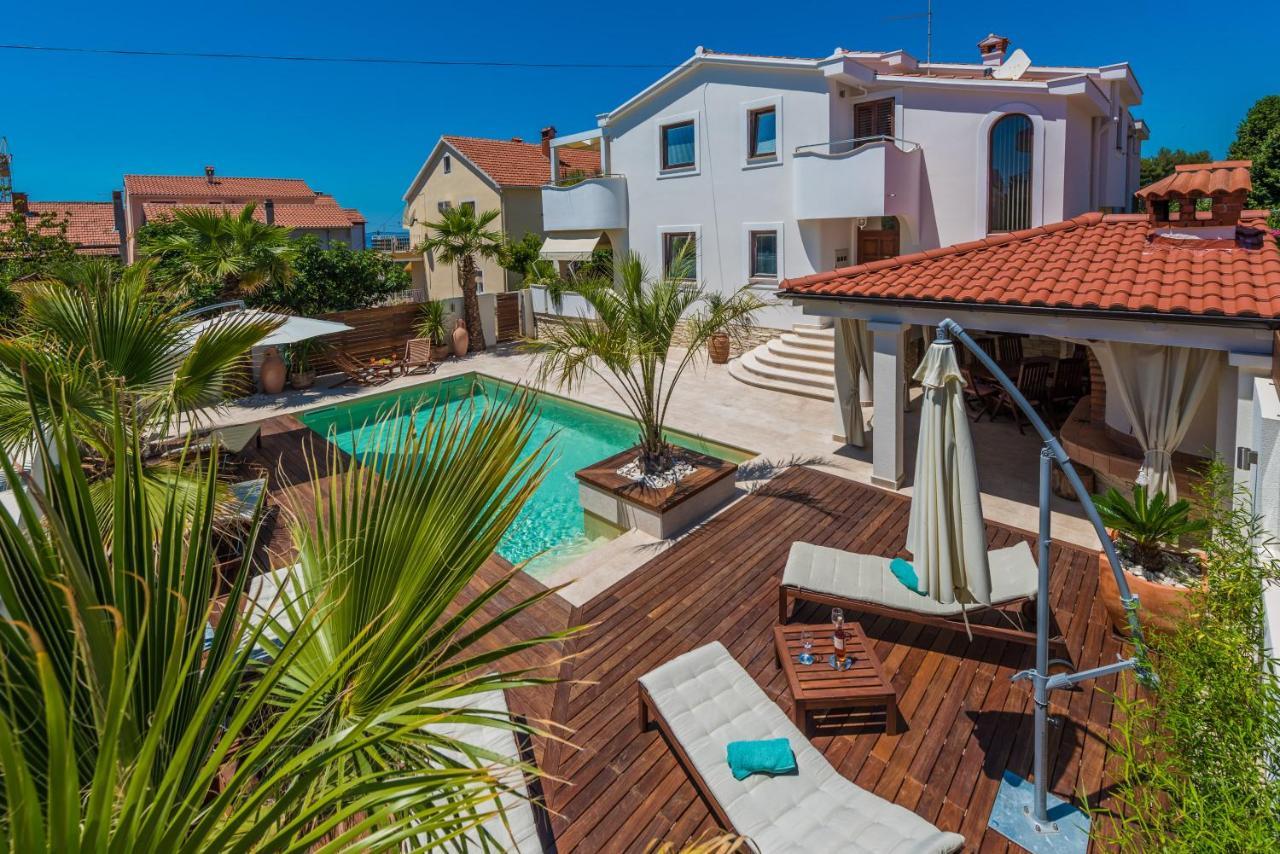 Apartments "Villa Antisin" With Heated Pool Zadar Exterior photo