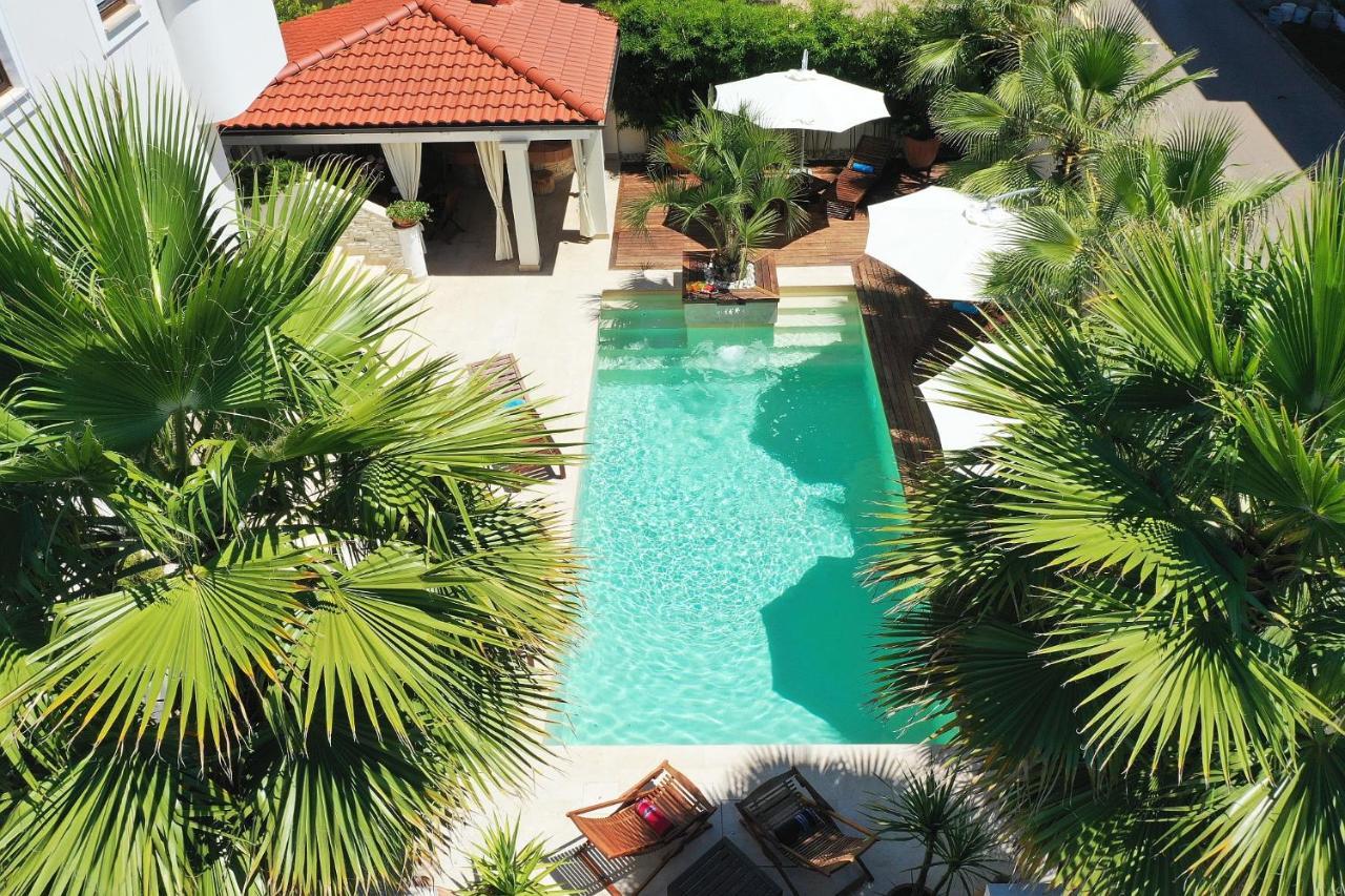 Apartments "Villa Antisin" With Heated Pool Zadar Exterior photo