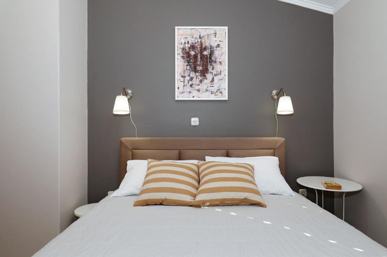 Apartments "Villa Antisin" With Heated Pool Zadar Exterior photo