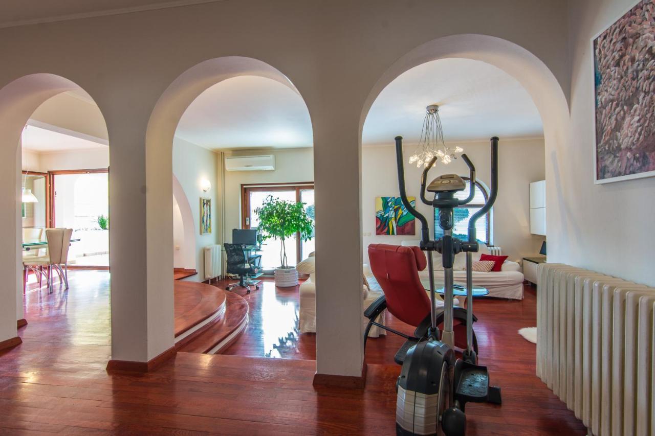 Apartments "Villa Antisin" With Heated Pool Zadar Exterior photo