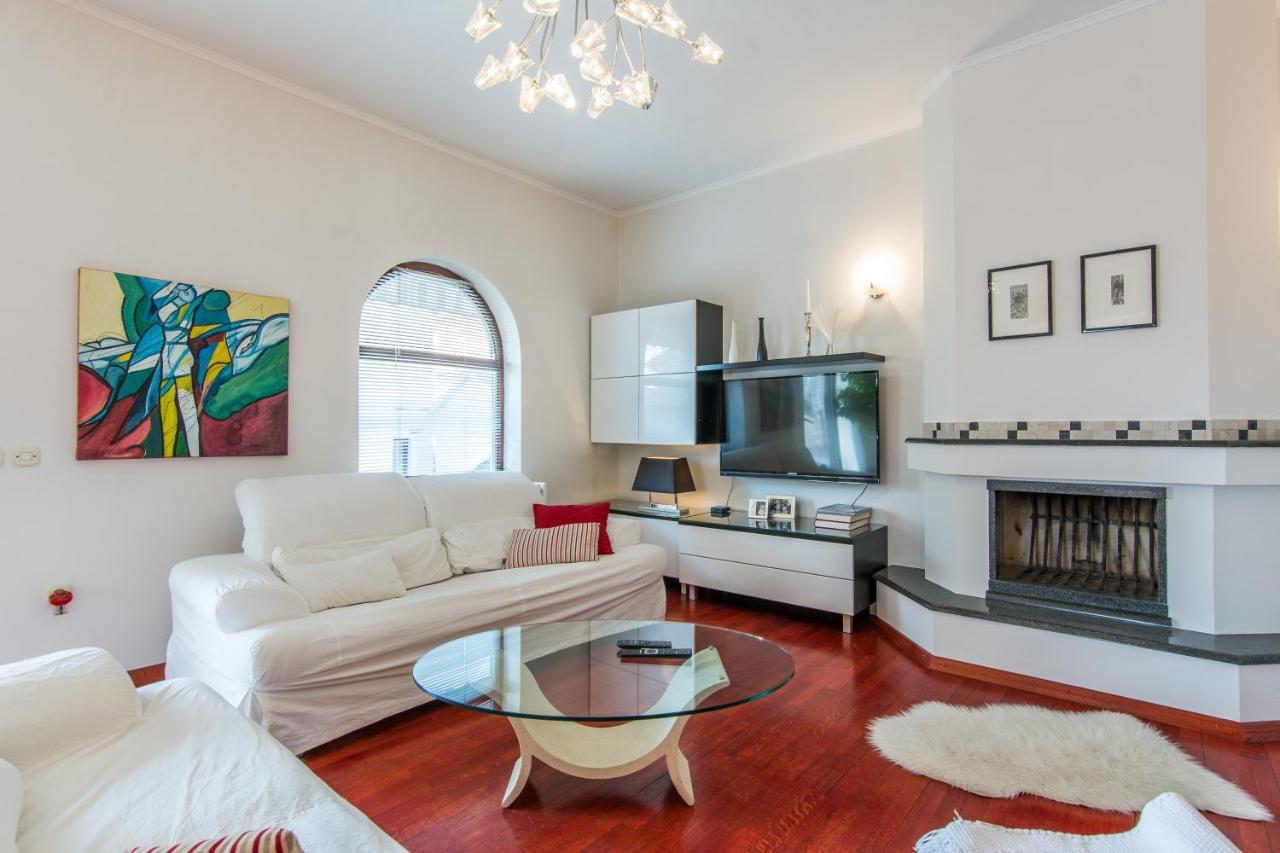 Apartments "Villa Antisin" With Heated Pool Zadar Exterior photo